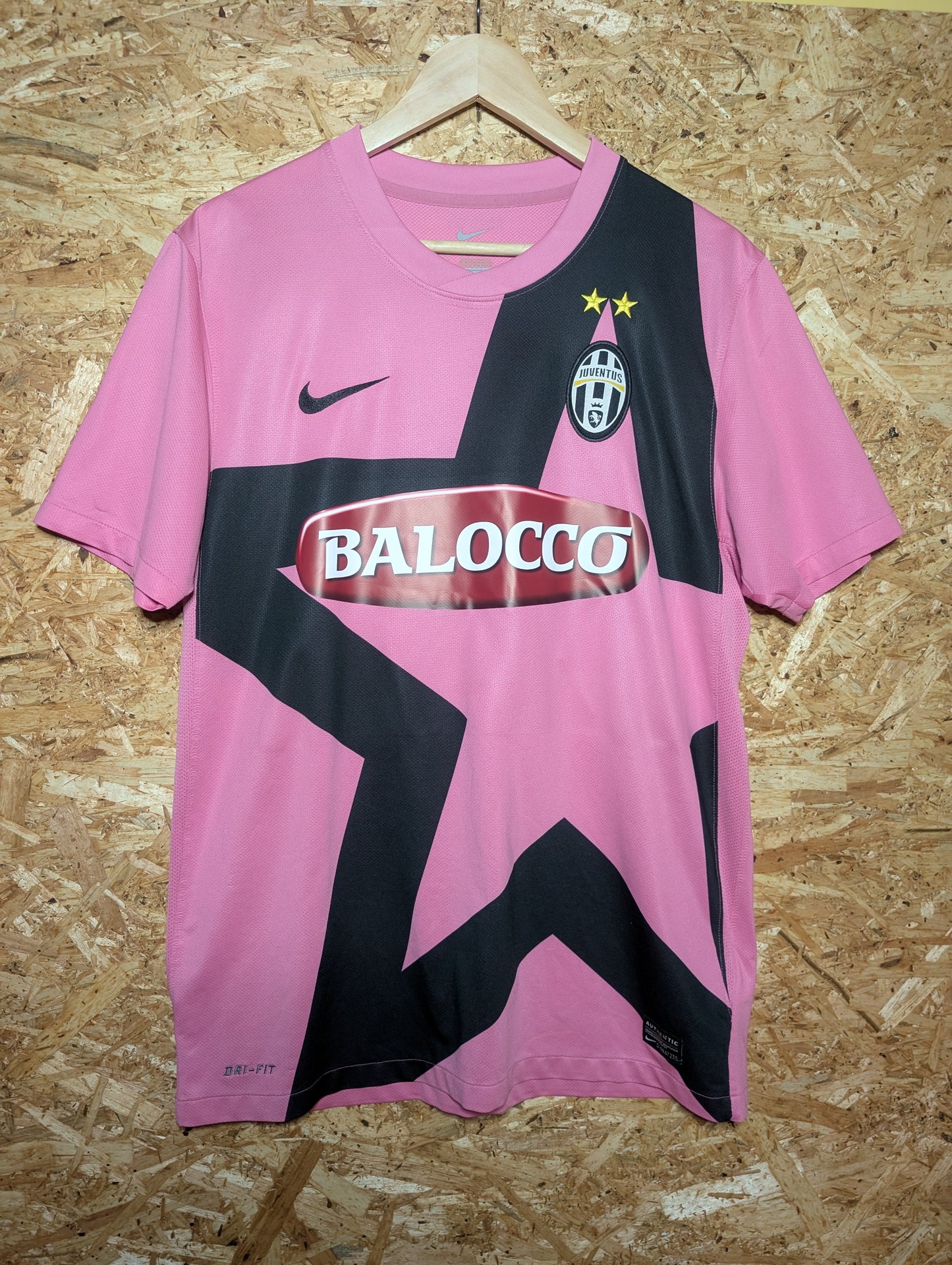 Authentic Juventus 2011 Nike Pink Away Football Shirt 'Marchisio 8' (Image 1)