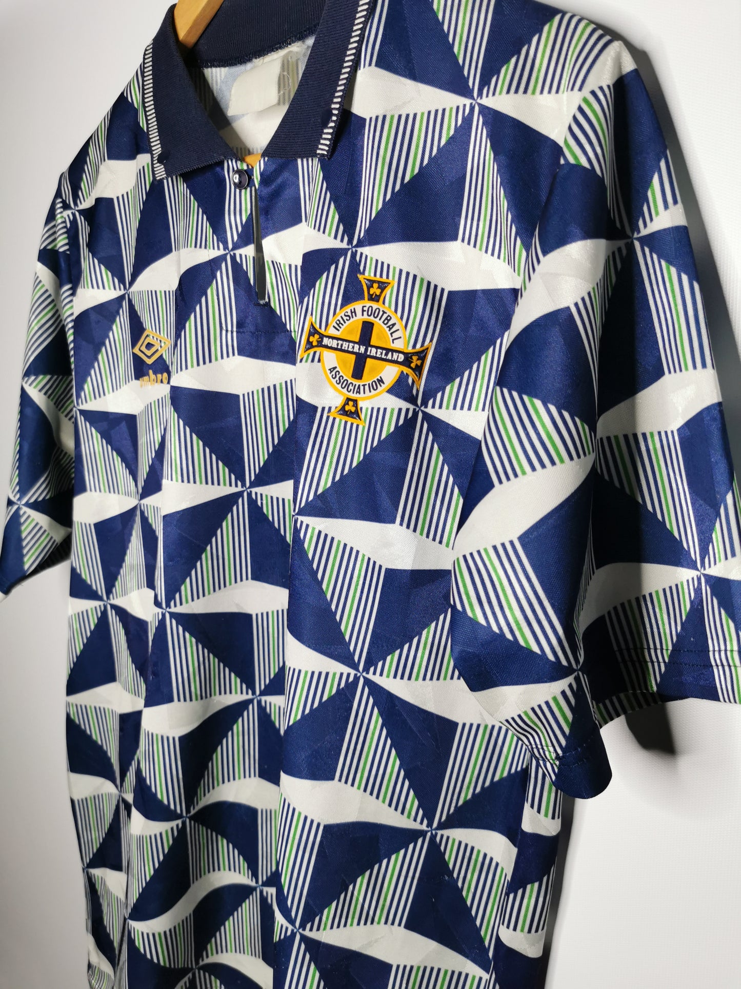 1990 Northern Ireland Away, Medium