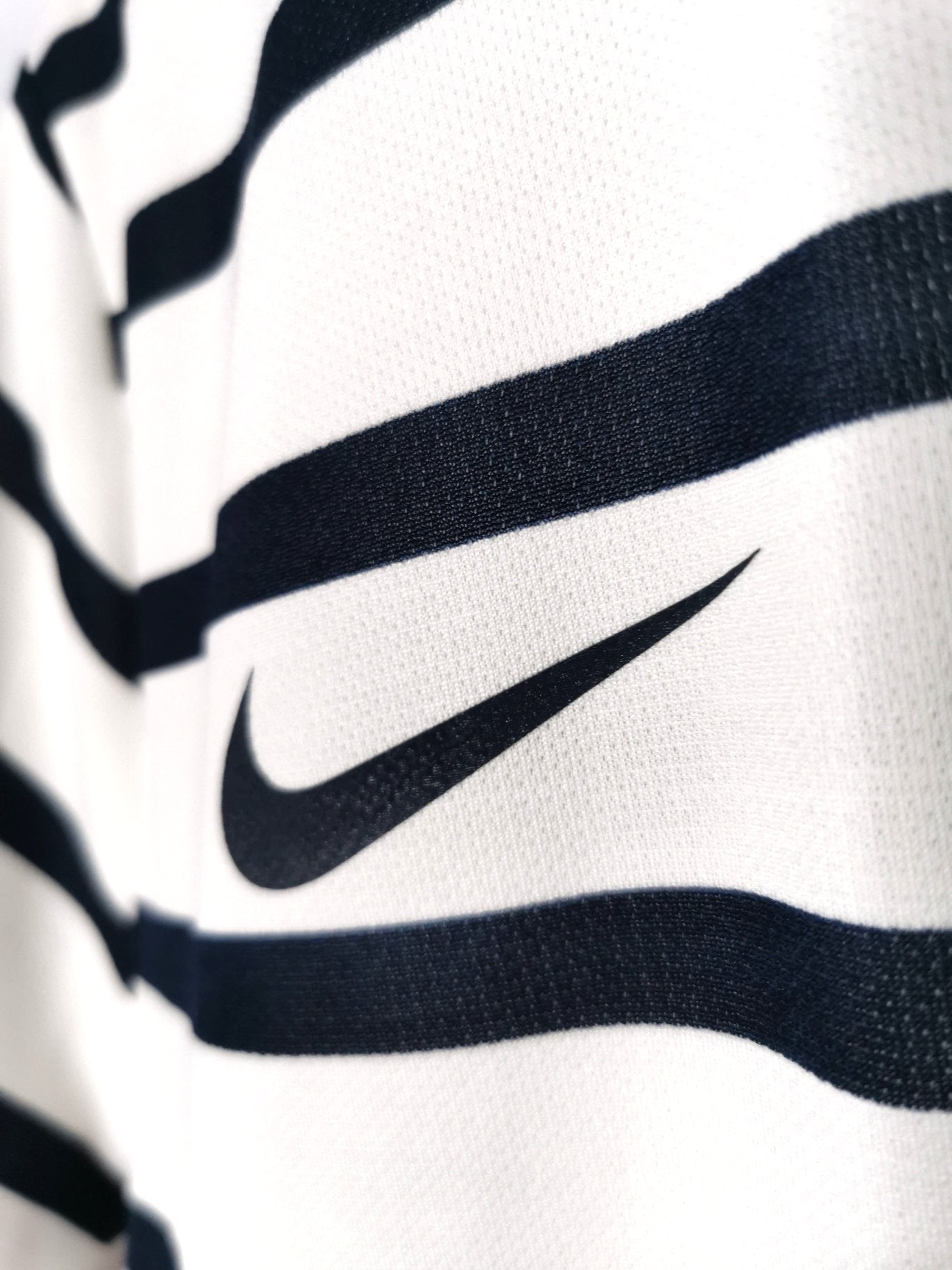 2011 France Away Kitroom Player Spec logo