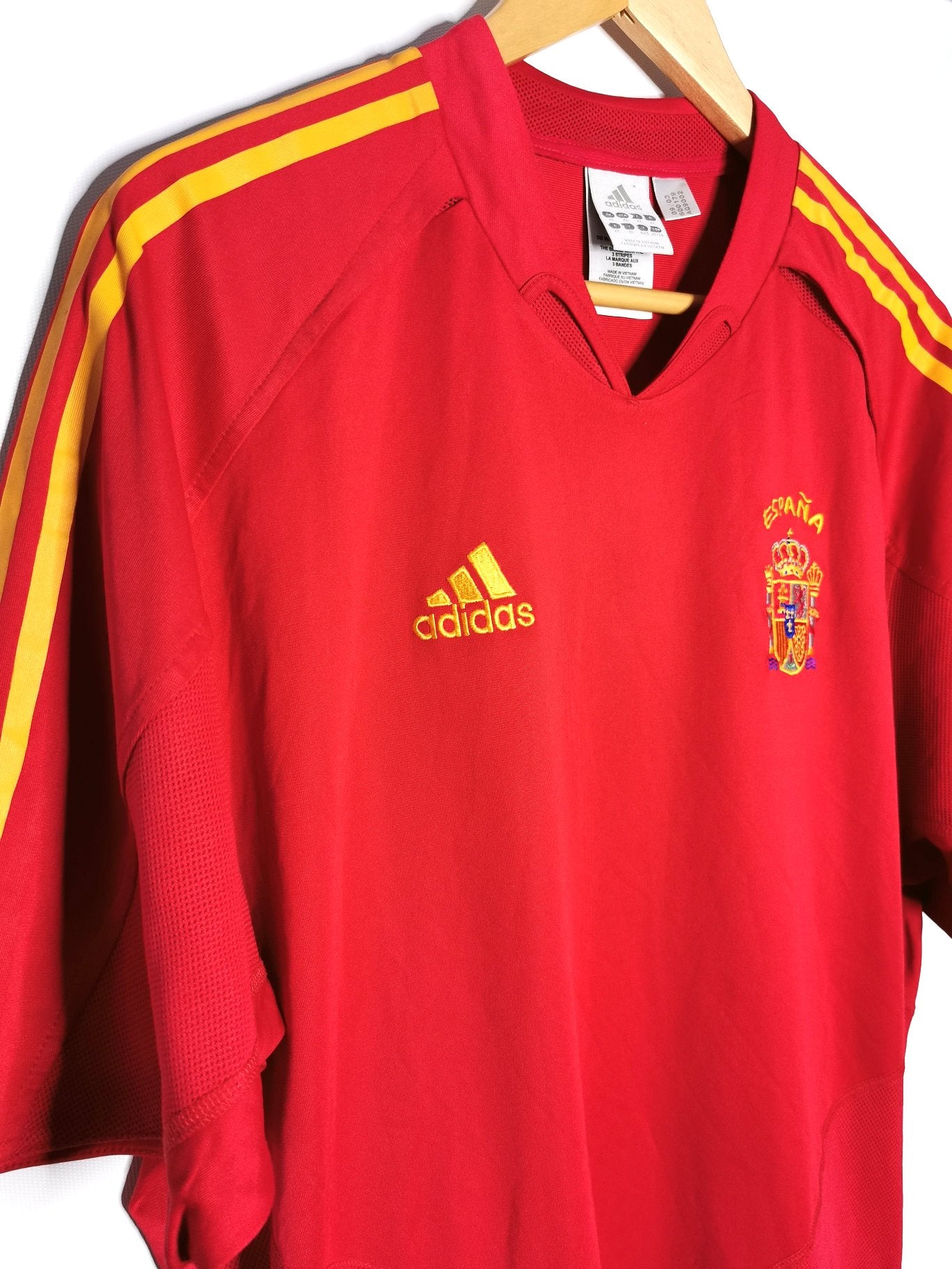 2004 Spain Home front left