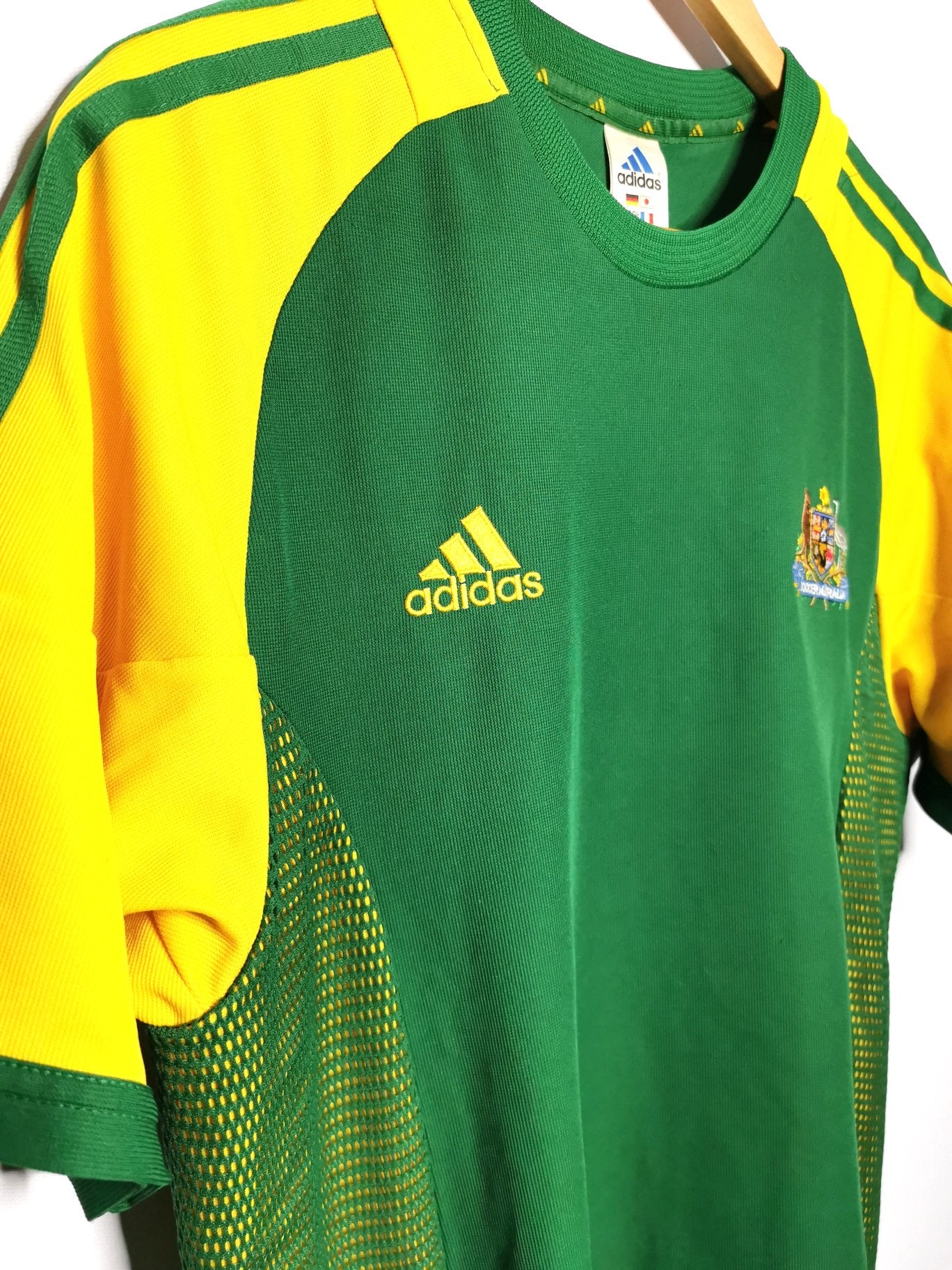 2002 Australia Home, Medium