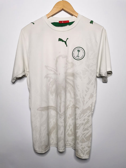 2006 Saudi Arabia Home, Medium