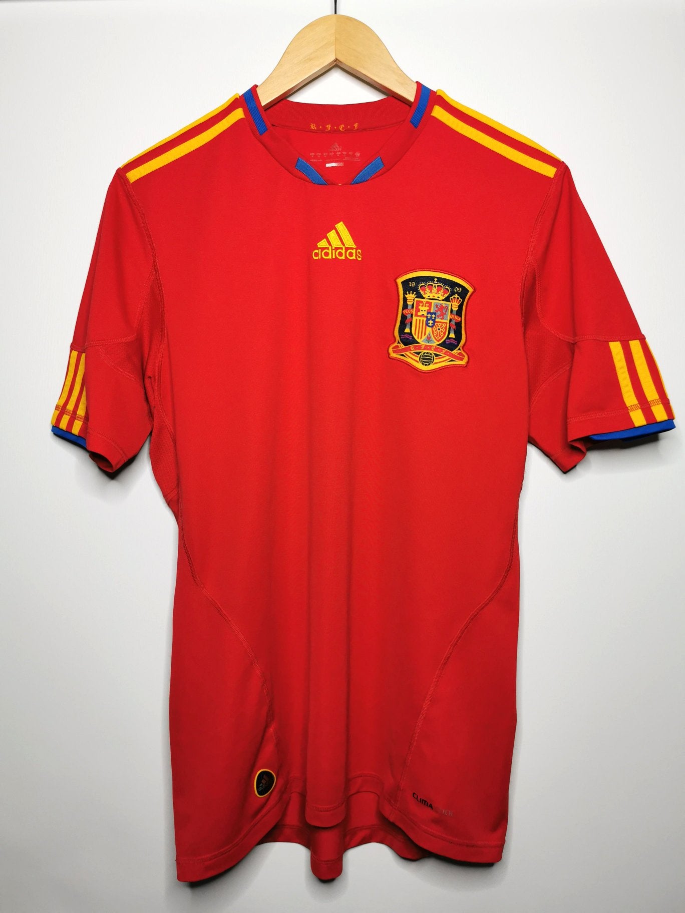 2010 Spain Home, Medium