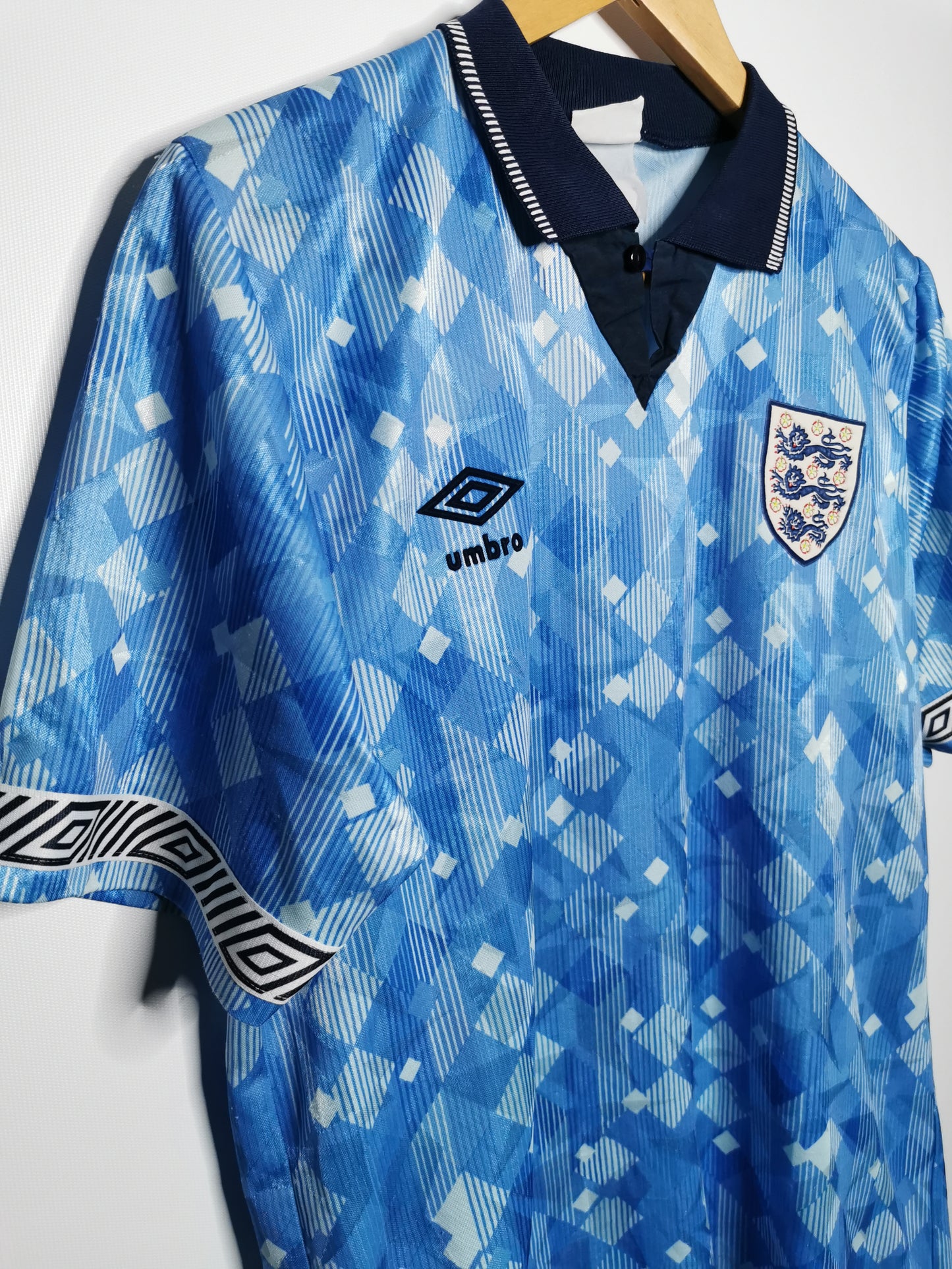 1990 England Third, Medium