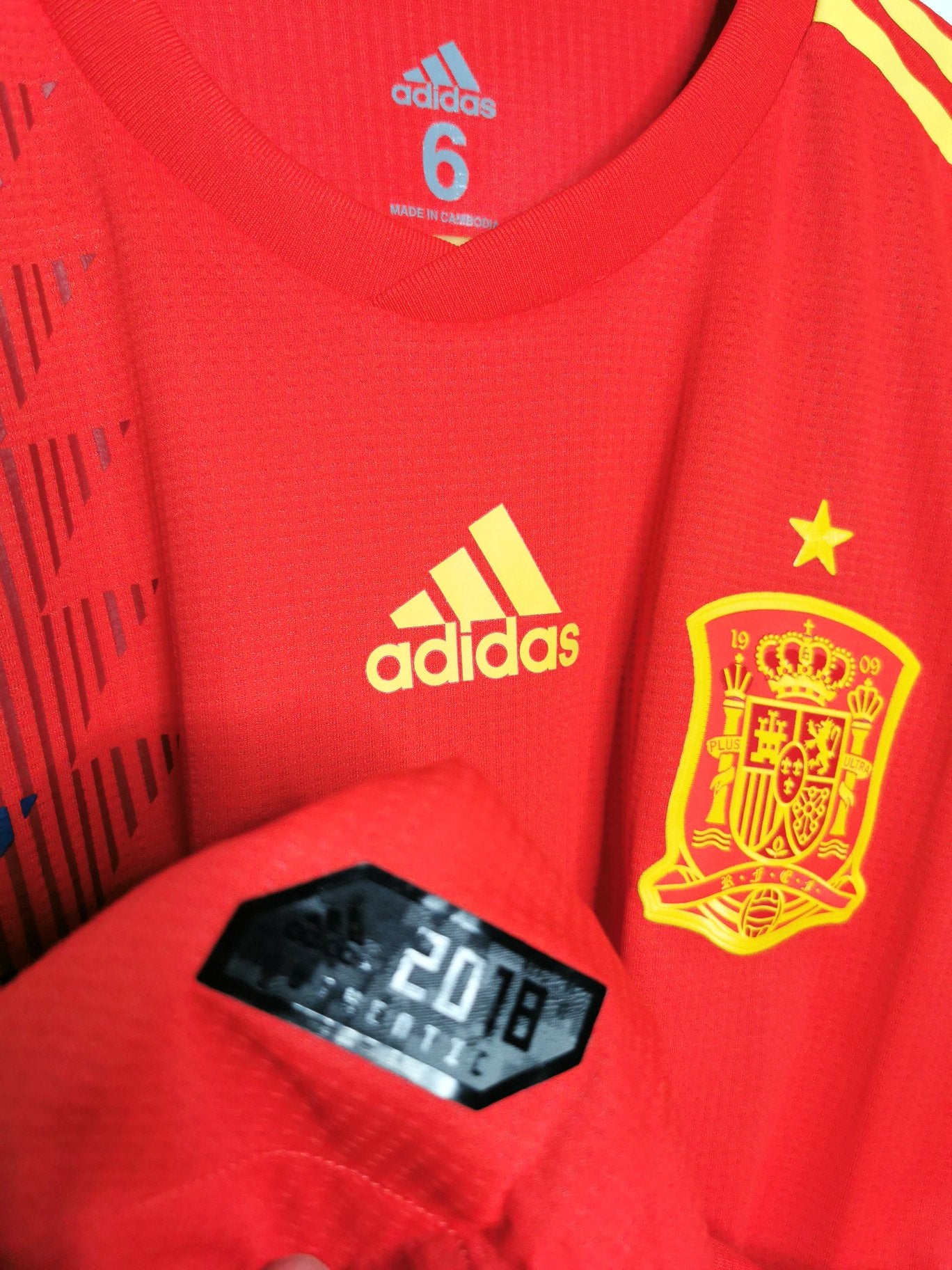 2018 Spain Home Long Sleeve Kitroom Player Spec, Large (8), BNIB