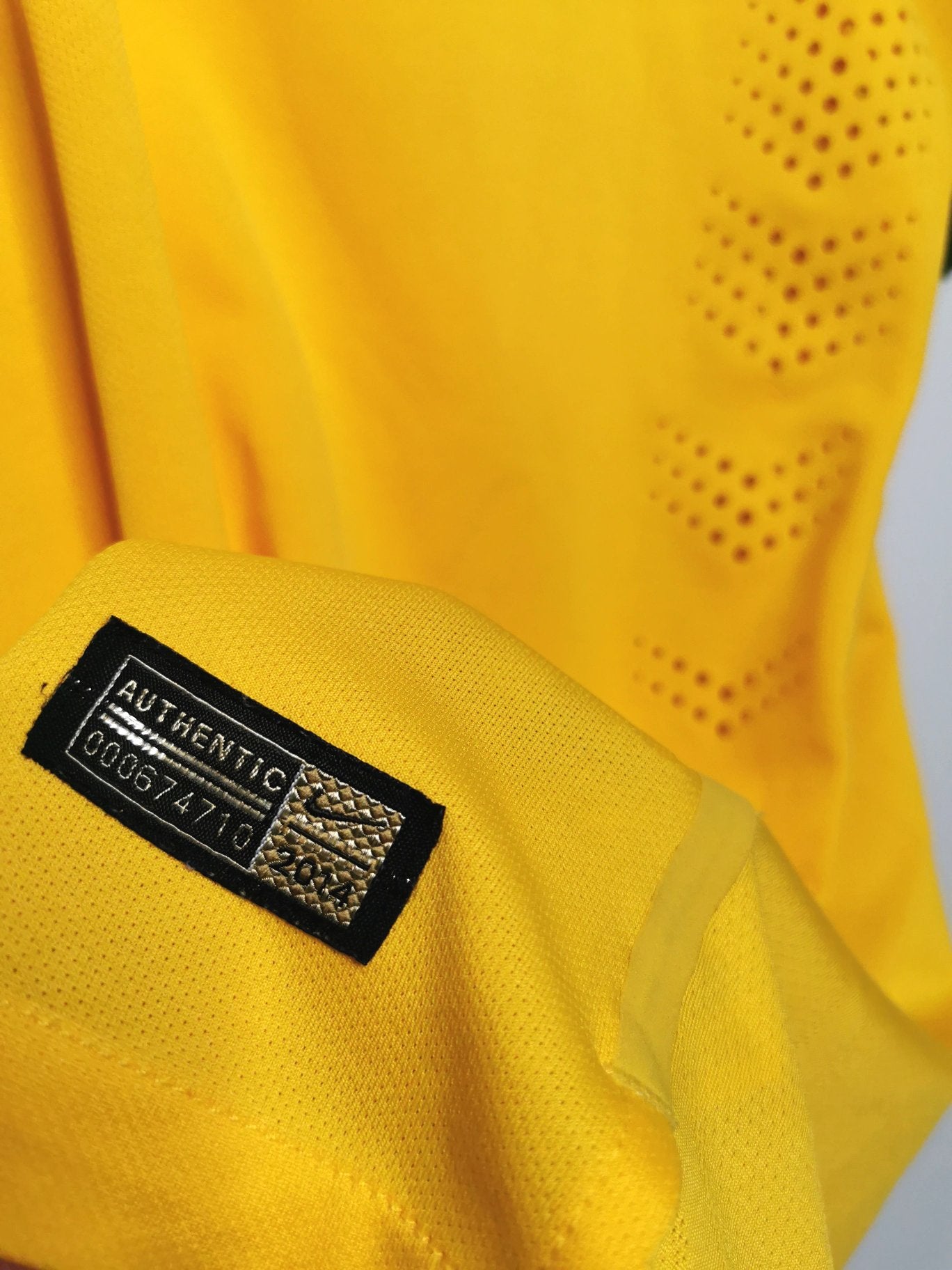 2014 Brazil Home Player Spec, Medium