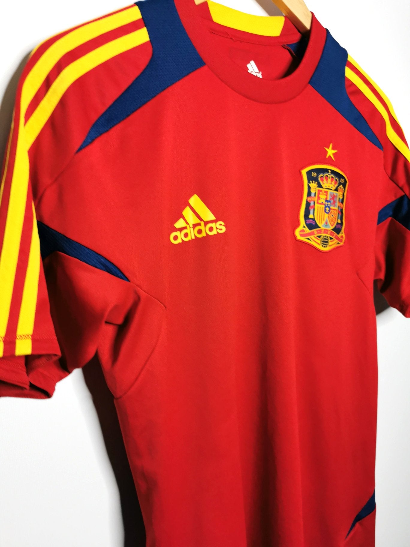 2012 Spain Training Player Spec tee, Small