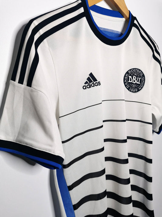 Authentic 2014 Denmark Away (Image 2)
