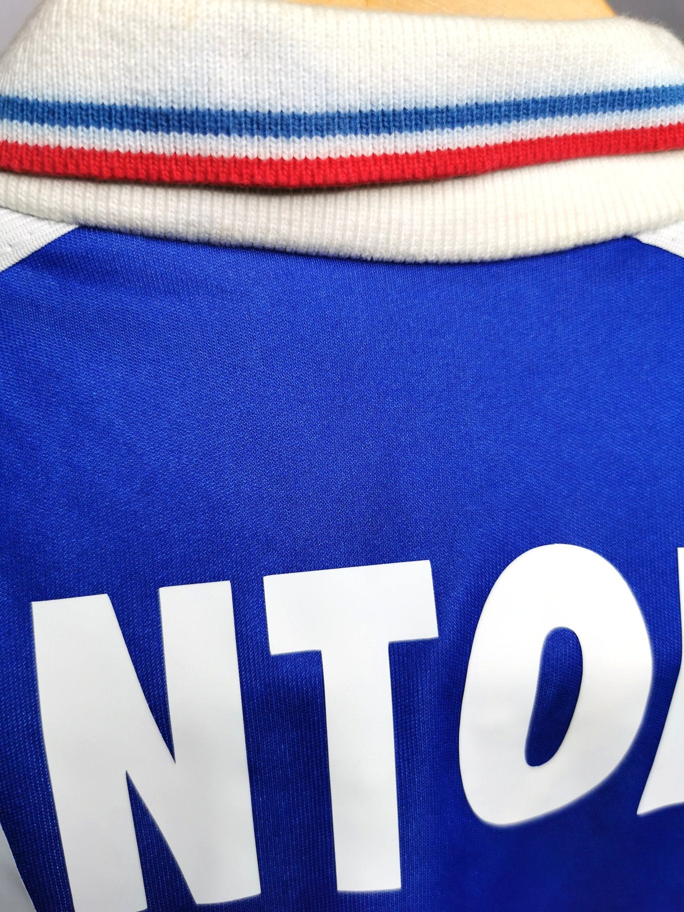 1994 France Home 'Cantona 7', back collar