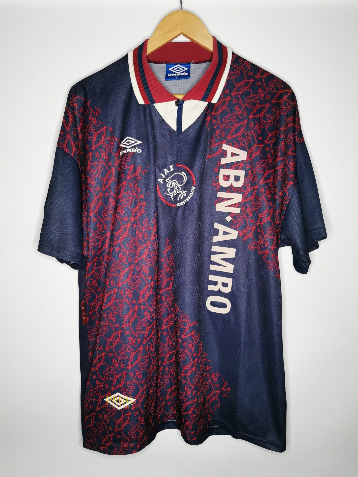 1994 Ajax Away, X Large