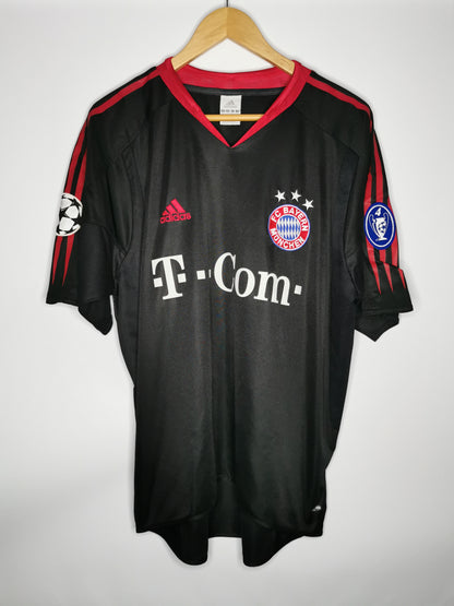 2004 Bayern Munich Third, Large
