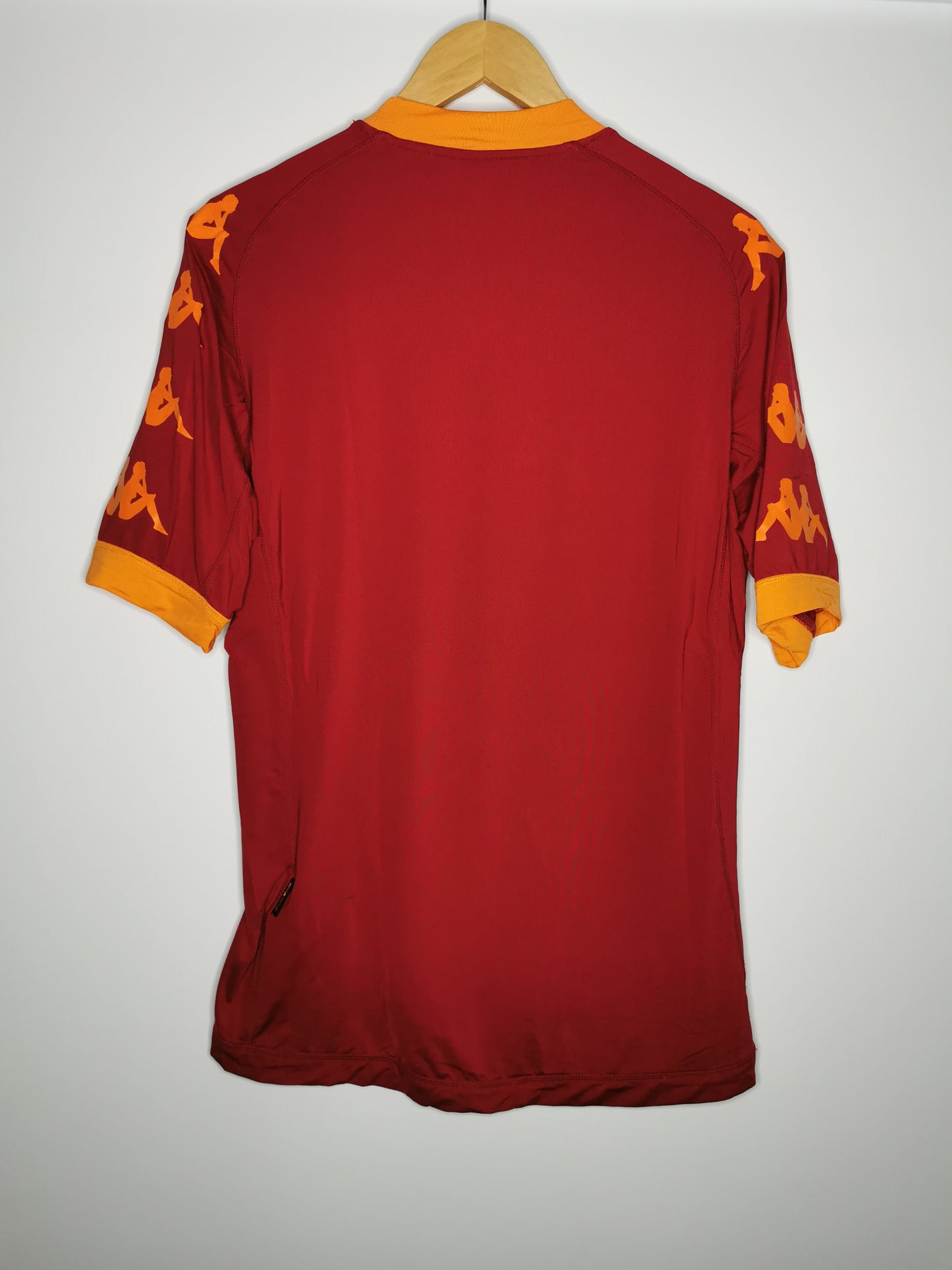 2010 Roma Home, Medium