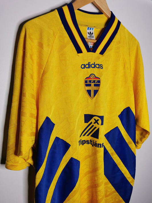 Authentic 1994 Sweden Home (Image 2)