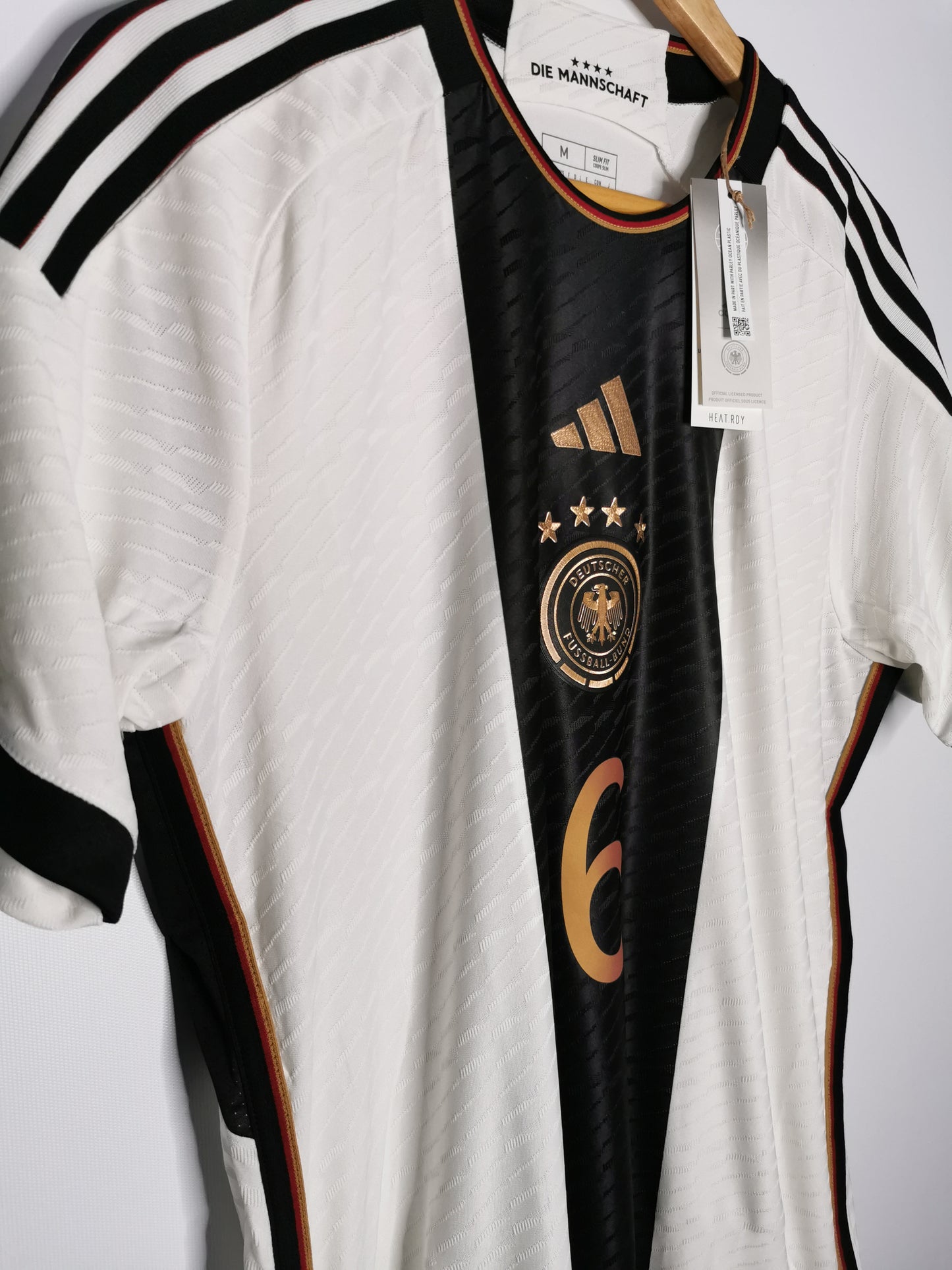 Germany Home 2022 'Kimmich 6' player spec BNWT, Medium