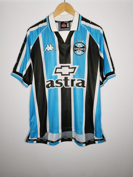Gremio Home 2000 #10 player spec, Medium