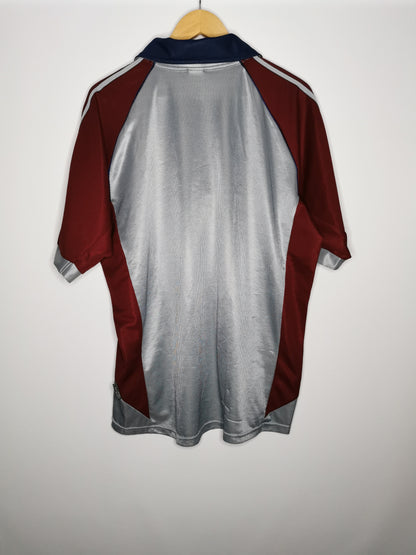 Bayern Munich Third 1998, Large