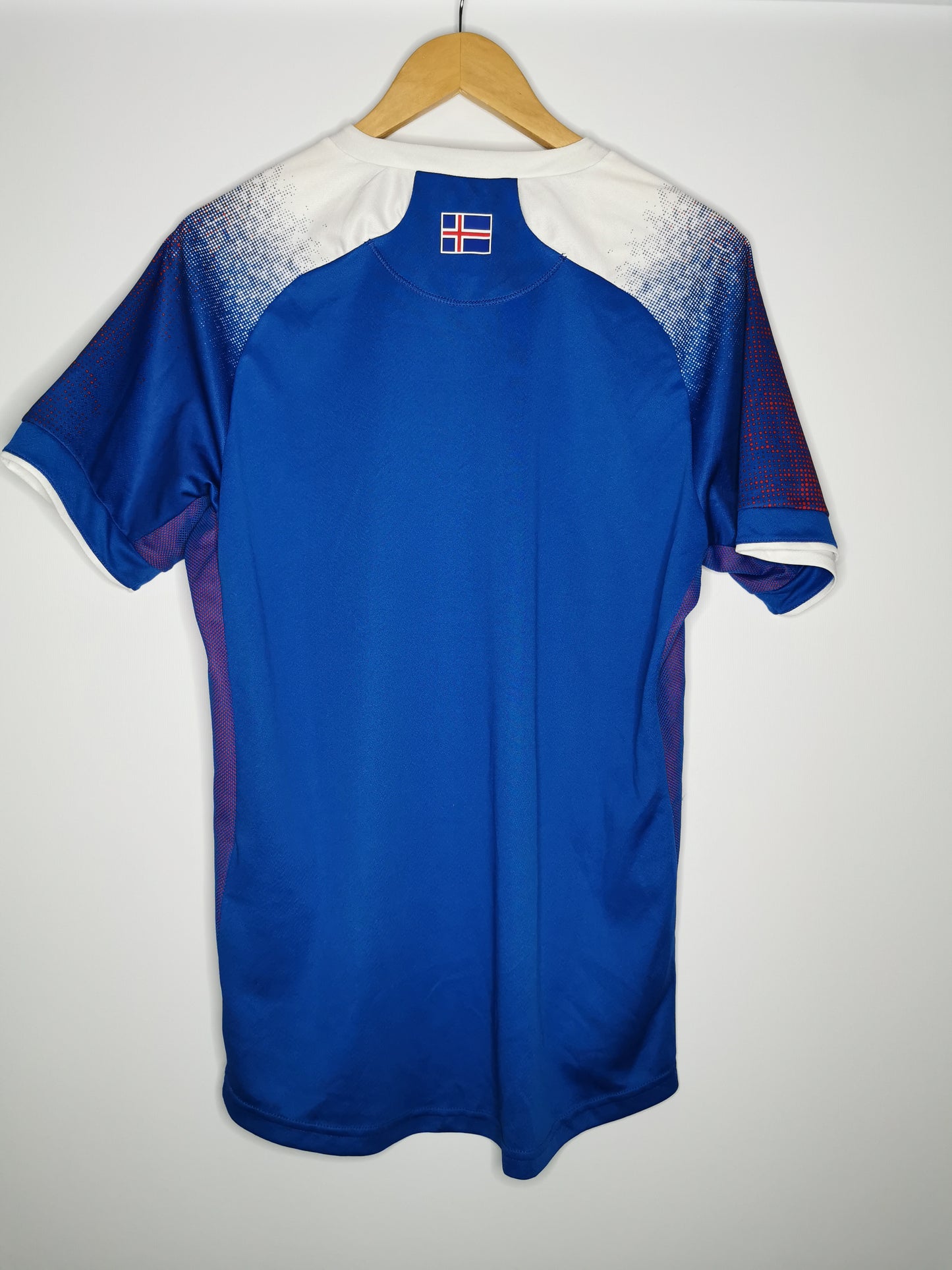 2018 Iceland Home, Large