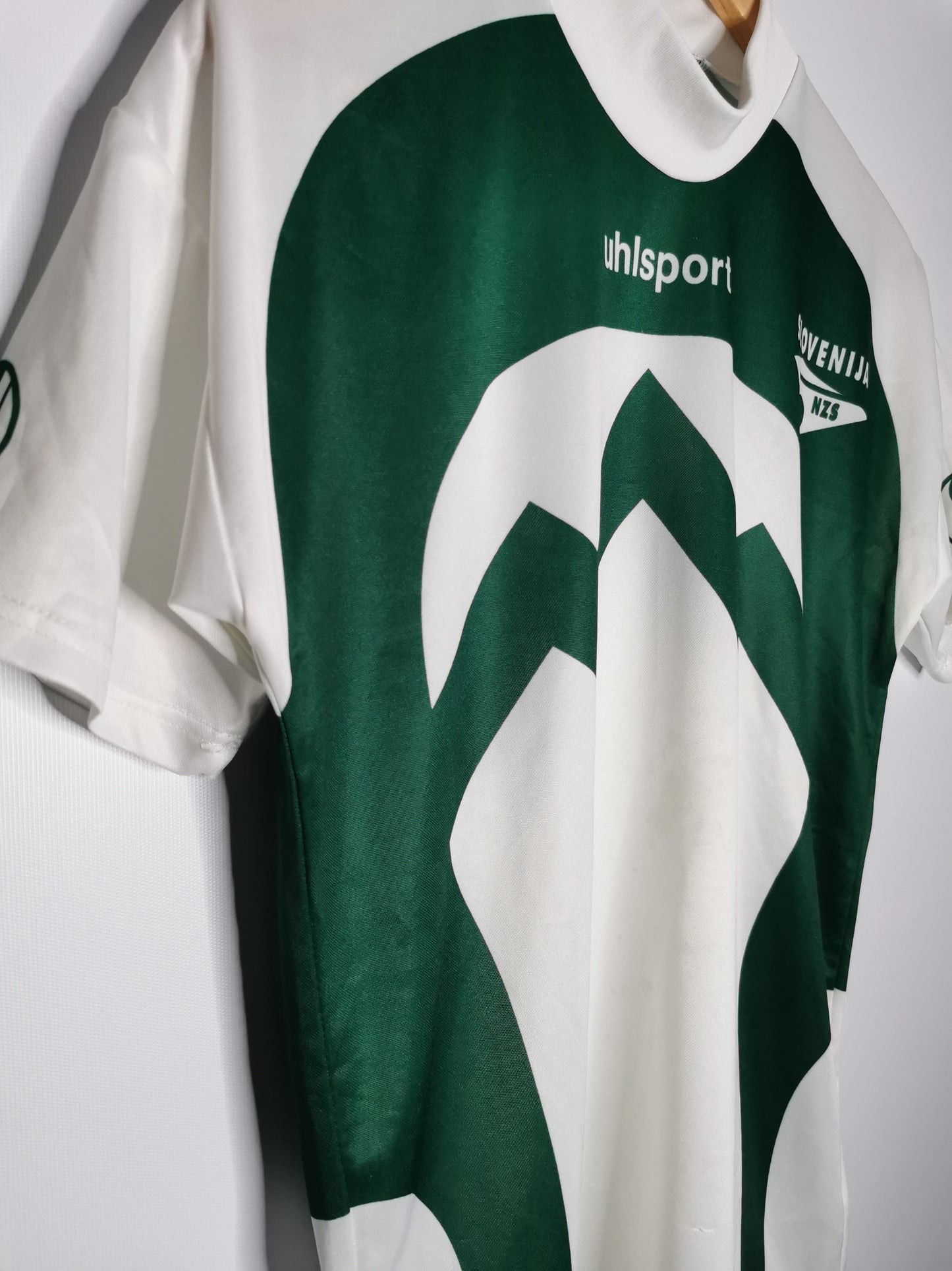 2002 Slovenia Home, Medium