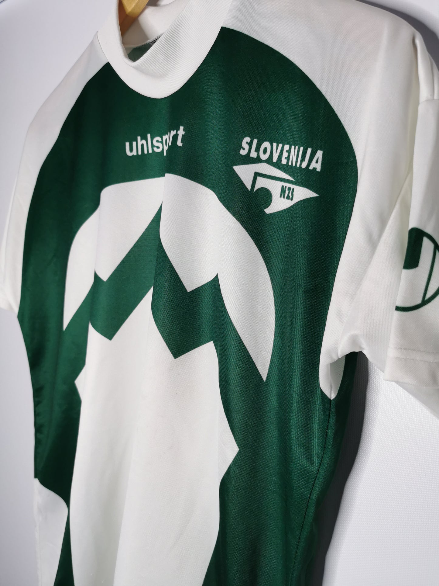 2002 Slovenia Home, Medium