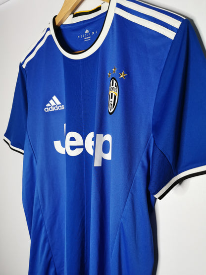 2016 Juventus Away, Medium