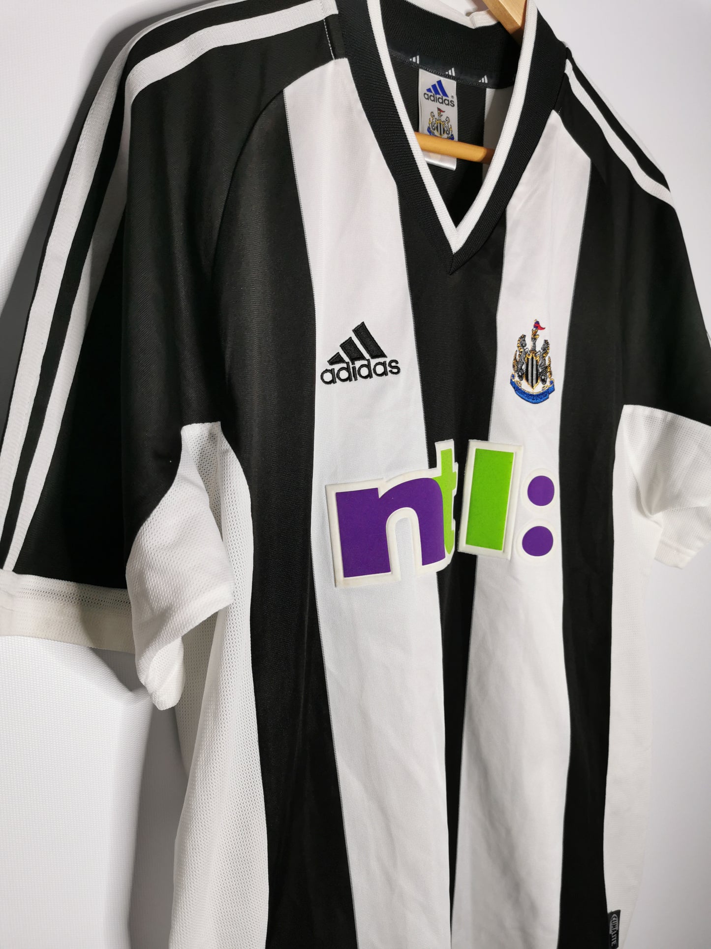 2001 Newcastle Home, Medium