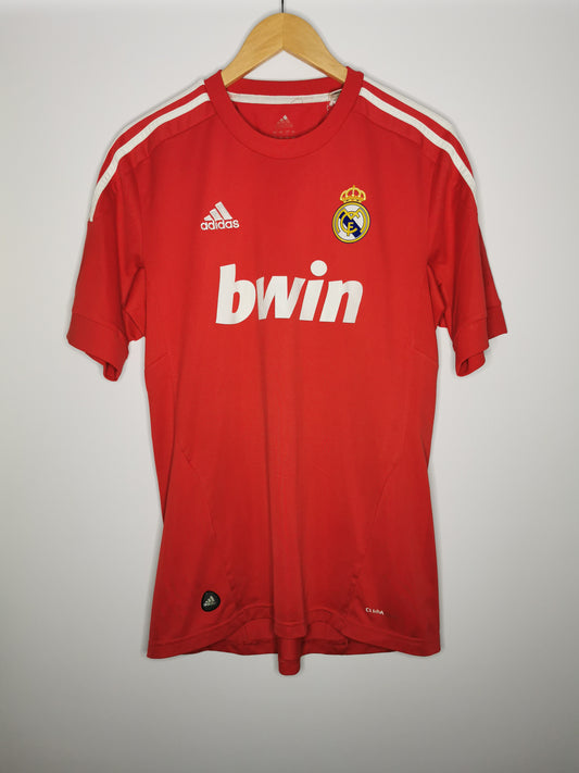 2011 Real Madrid Third, Medium