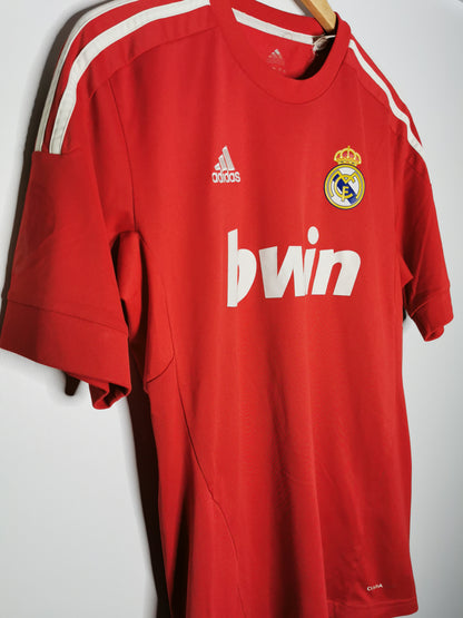 2011 Real Madrid Third, Medium