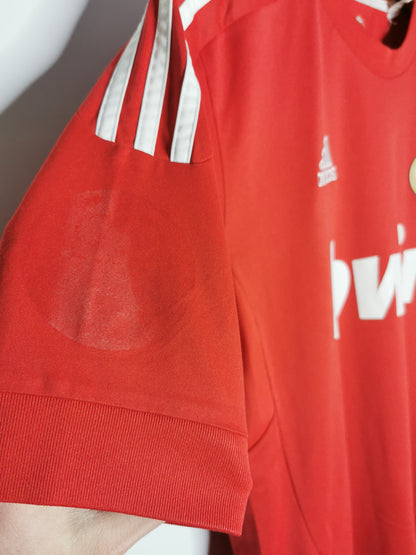 2011 Real Madrid Third, Medium