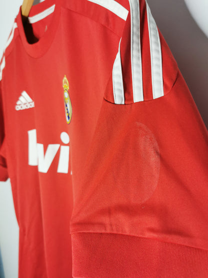 2011 Real Madrid Third, Medium