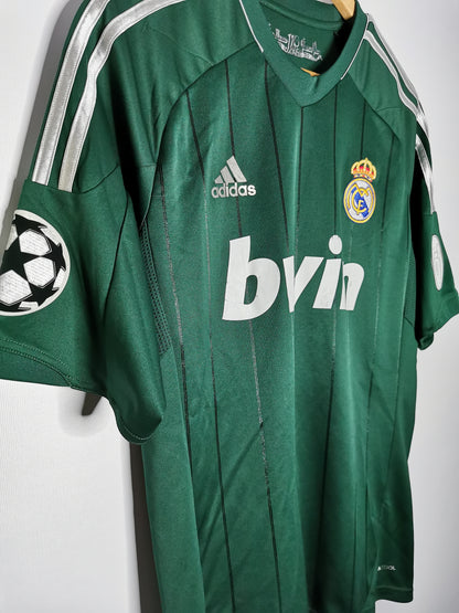 2012 Real Madrid Third, Medium