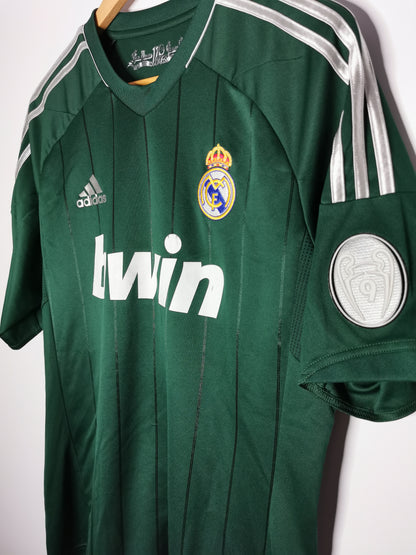 2012 Real Madrid Third, Medium