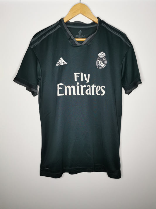 2018 Real Madrid Away, Medium