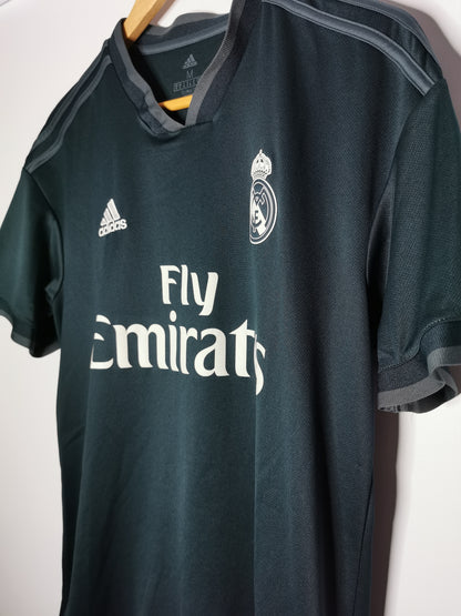 2018 Real Madrid Away, Medium