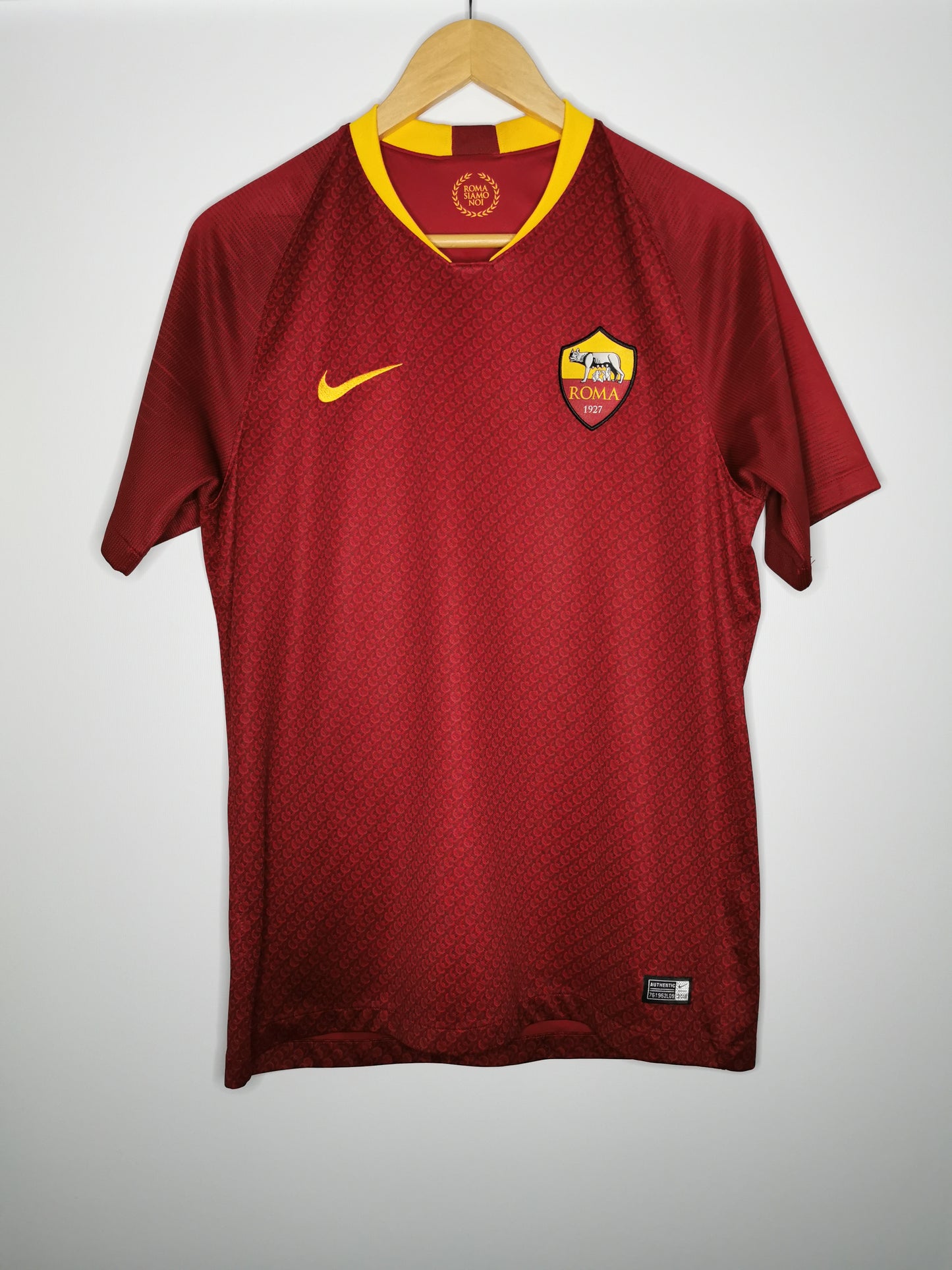 2018 Roma Home, Medium