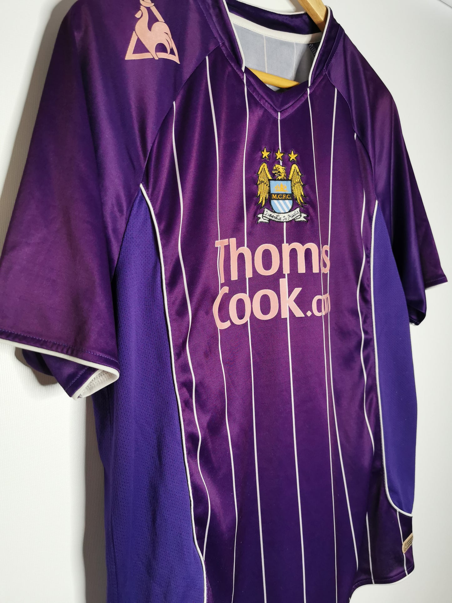 2007 Man City Away, Medium