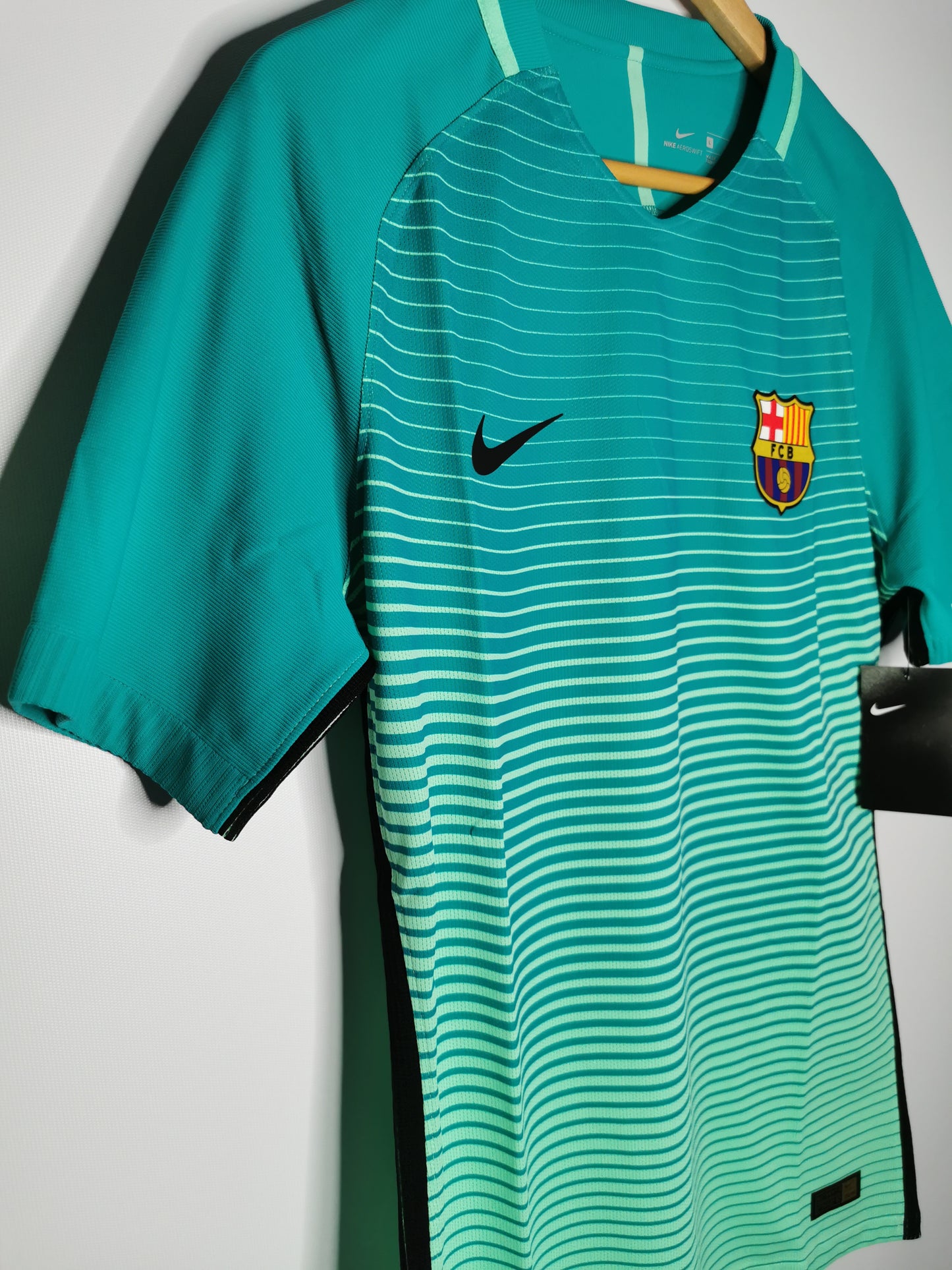 2016 Barcelona Third Kitroom Issue, Large